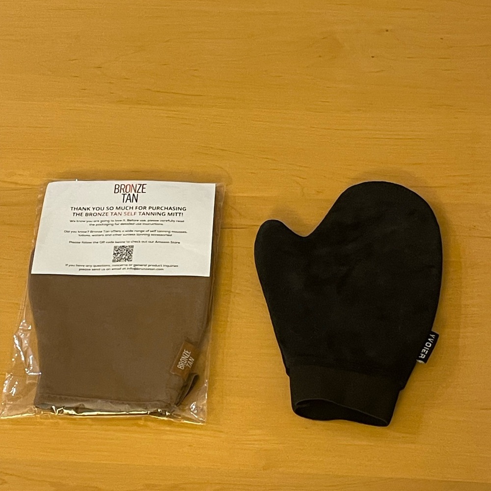 Black Textured Knit Gloves Accessories
